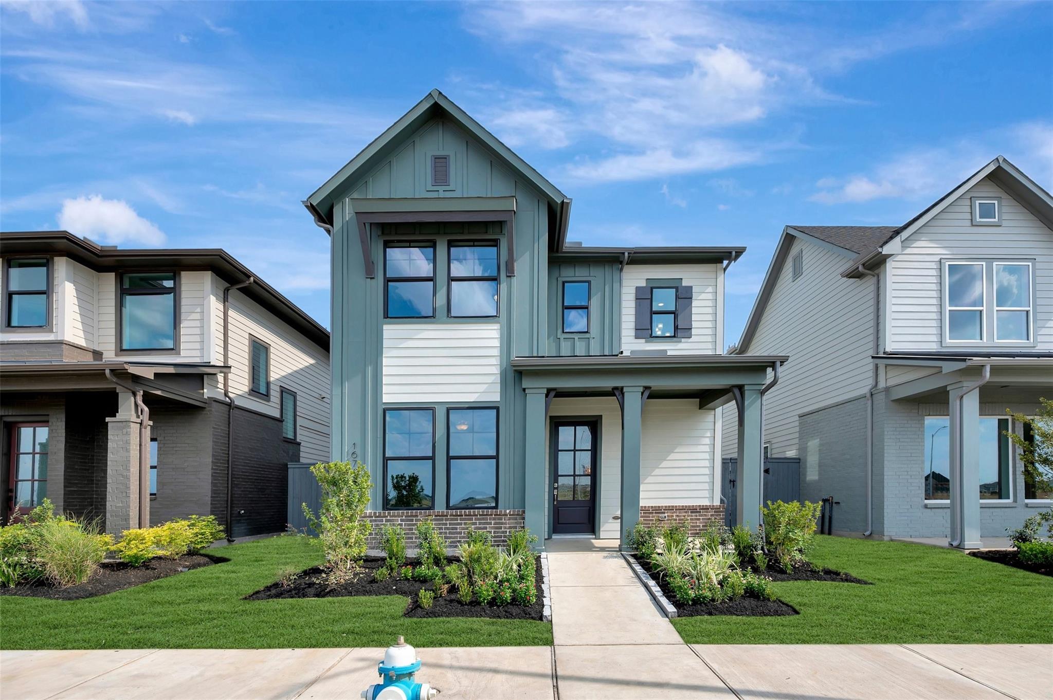 16714 Vibrant Avenue