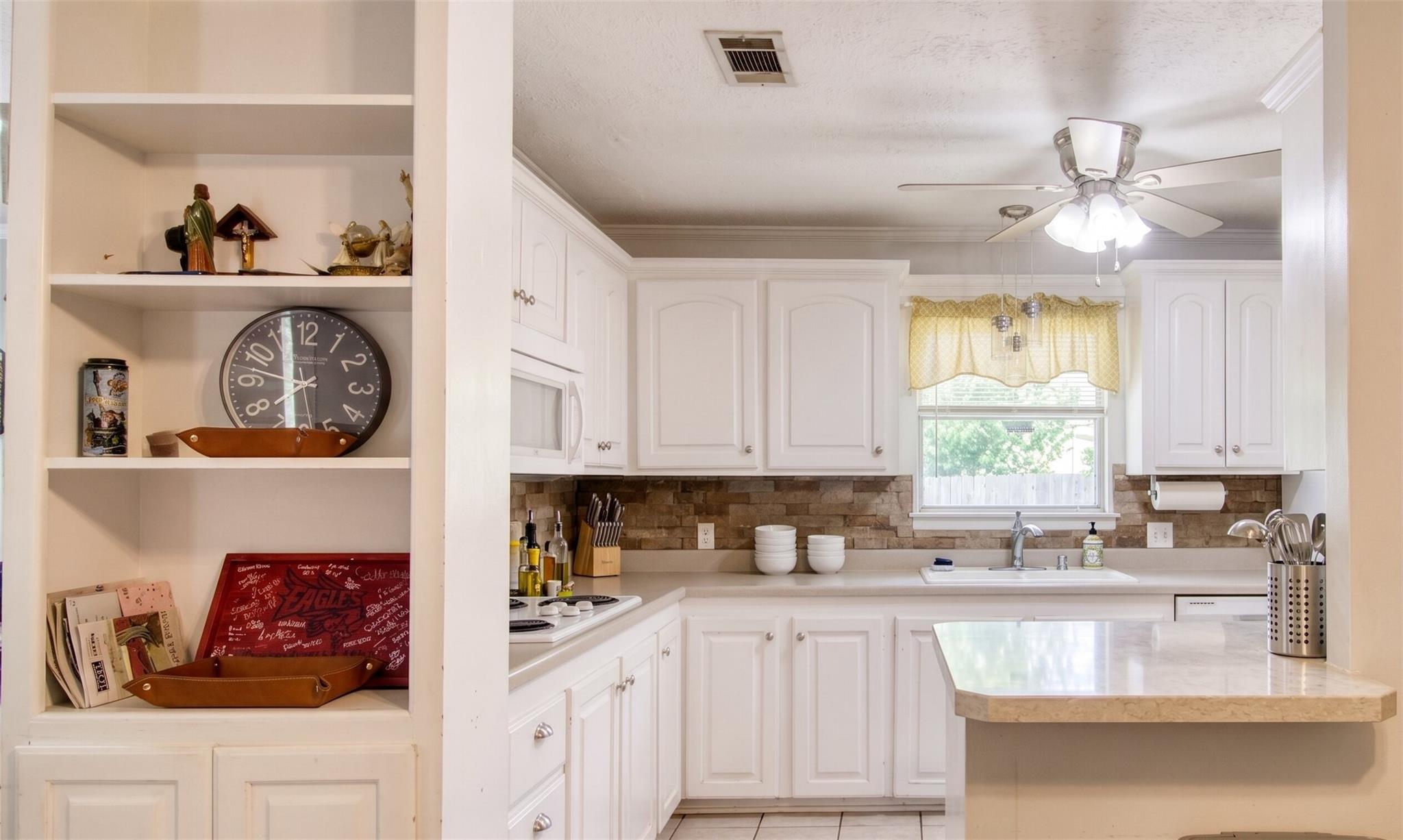 202 Rose Marie Boulevard