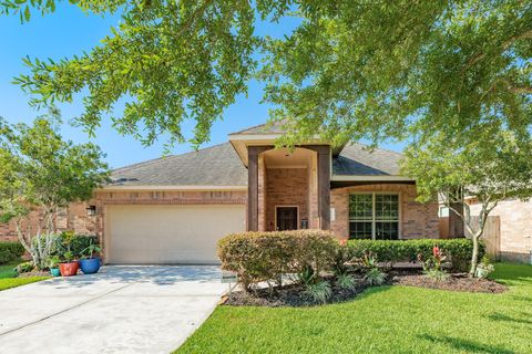 Homes For Sale - 2506 Via Montesano<br/> League City, TX 77573