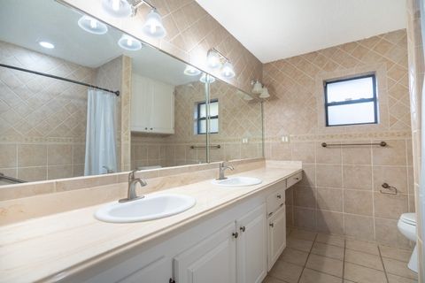 Tiny photo for 5214 Lodge Creek Drive, Houston, TX 77066 (MLS # 43655376)