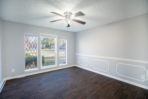 Tiny photo for 5214 Lodge Creek Drive, Houston, TX 77066 (MLS # 43655376)