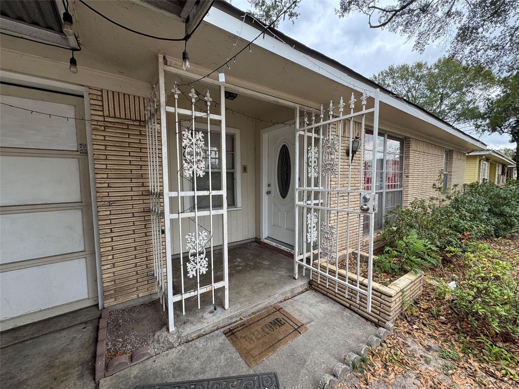 Photo of 3007 Trenton Road, Houston, TX 77093 (MLS # 36401936)