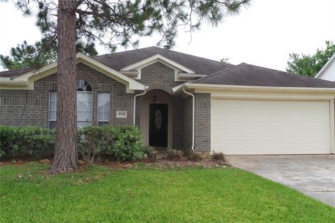 Photo of 4918 Sterling Crossing, Pearland, TX 77584 (MLS # 41919362)