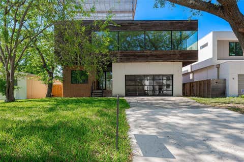 Photo of 5524 Jessamine Street, Houston, TX 77081 (MLS # 47413137)