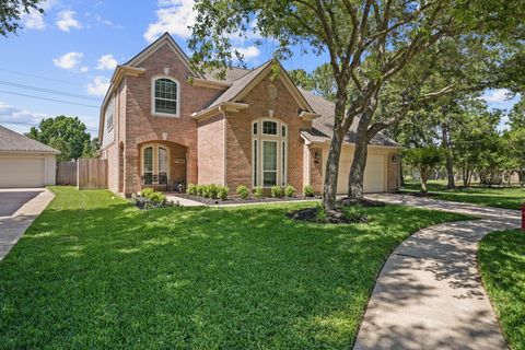 Photo of 3101 Red Maple Drive, Friendswood, TX 77546 (MLS # 12712365)