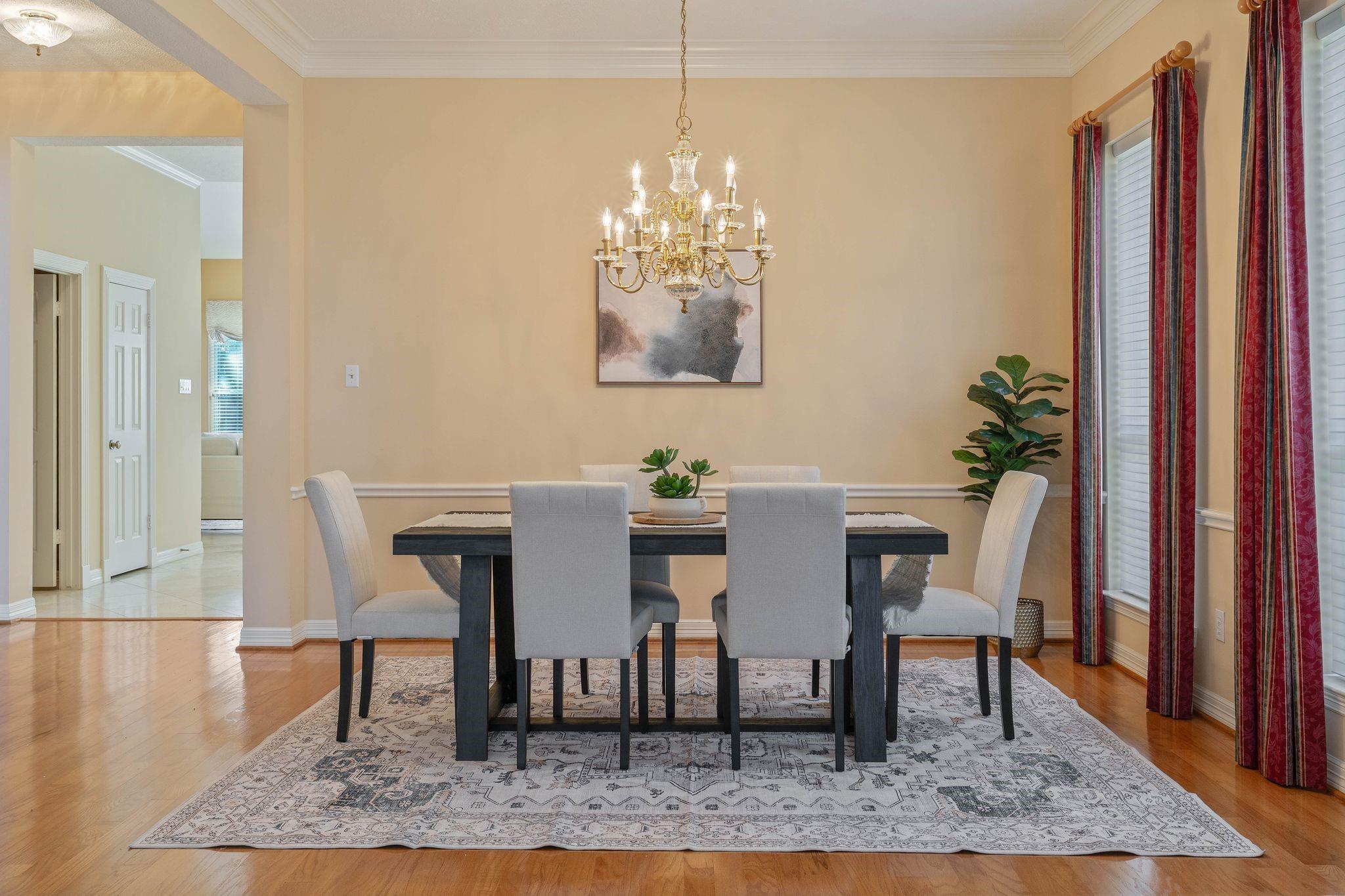 13 Stonegate Park Court