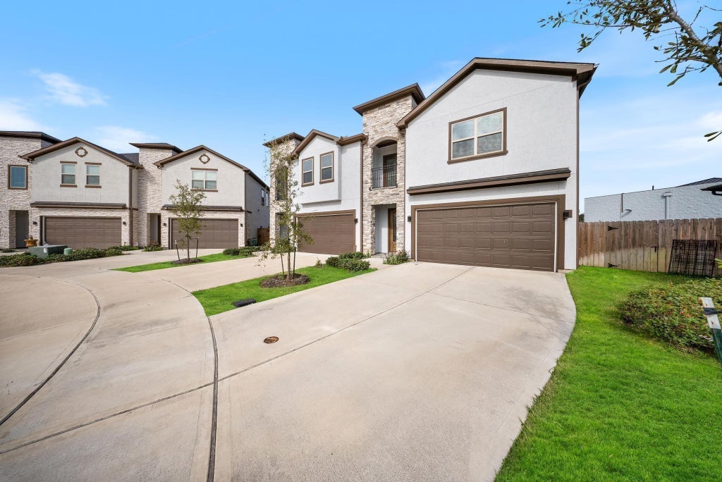 Photo of 2015 Olivos Street, Missouri City, TX 77459 (MLS # 90636722)