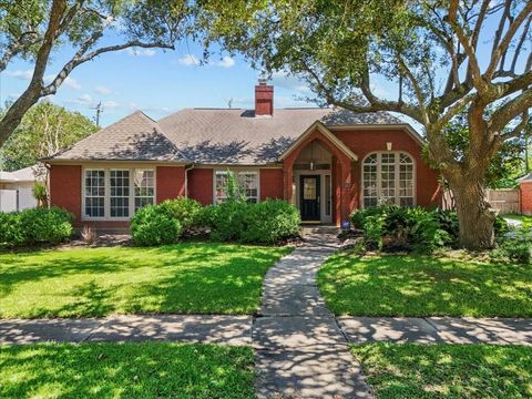 Photo of 2422 Fairwind Drive, Houston, TX 77062 (MLS # 42430160)