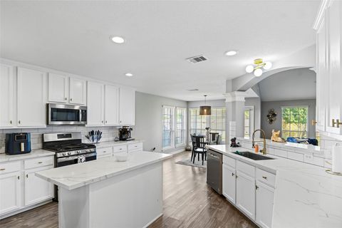 Photo of 2304 Megellan Point Lane, Pearland, TX 77584 (MLS # 36296028)