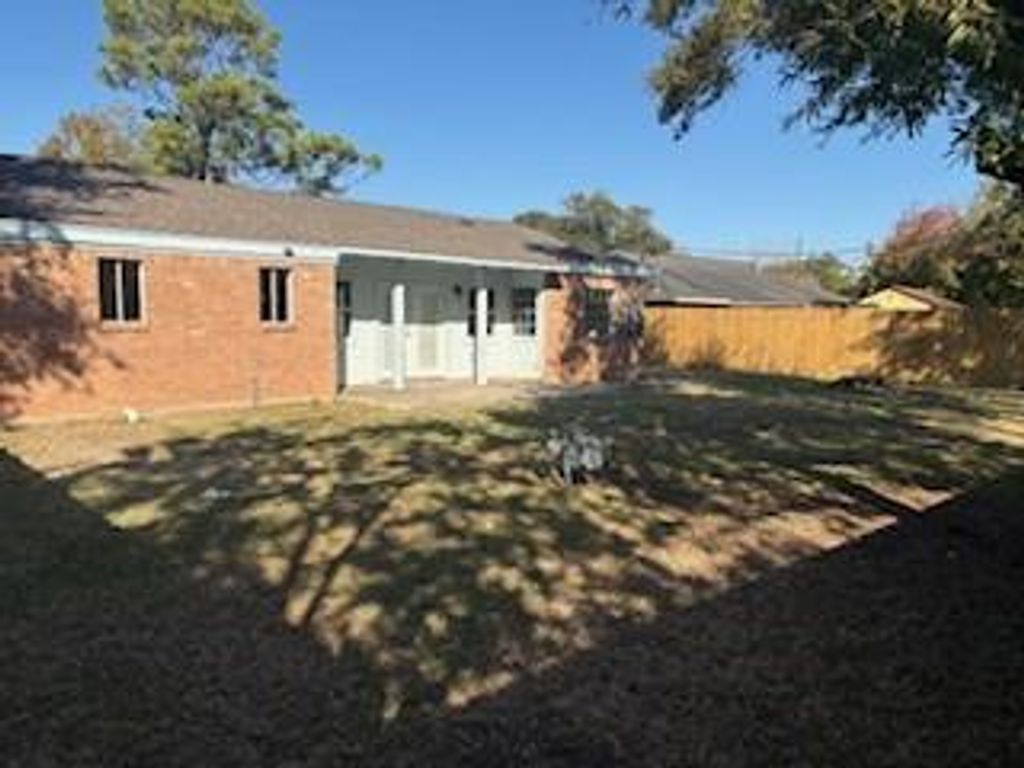 Photo of 423 Baywood Street, Shoreacres, TX 77571 (MLS # 90034740)