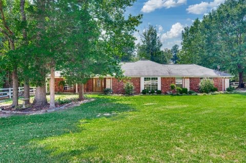 Photo of 3269 An County Road 153, Palestine, TX 75801 (MLS # 6089372)
