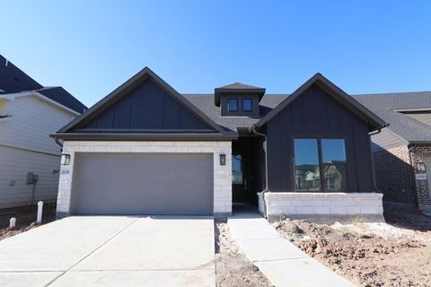 Photo of 10710 Midnight Court, Richmond, TX 77469 (MLS # 45973691)