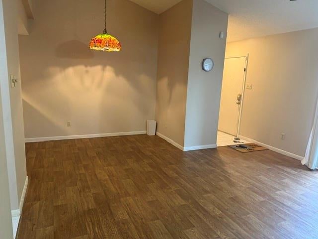 7108 N Holiday Drive
