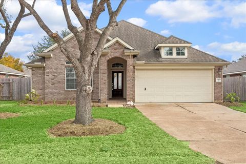 1909 Lazy Hollow Lane Pearland TX 77581