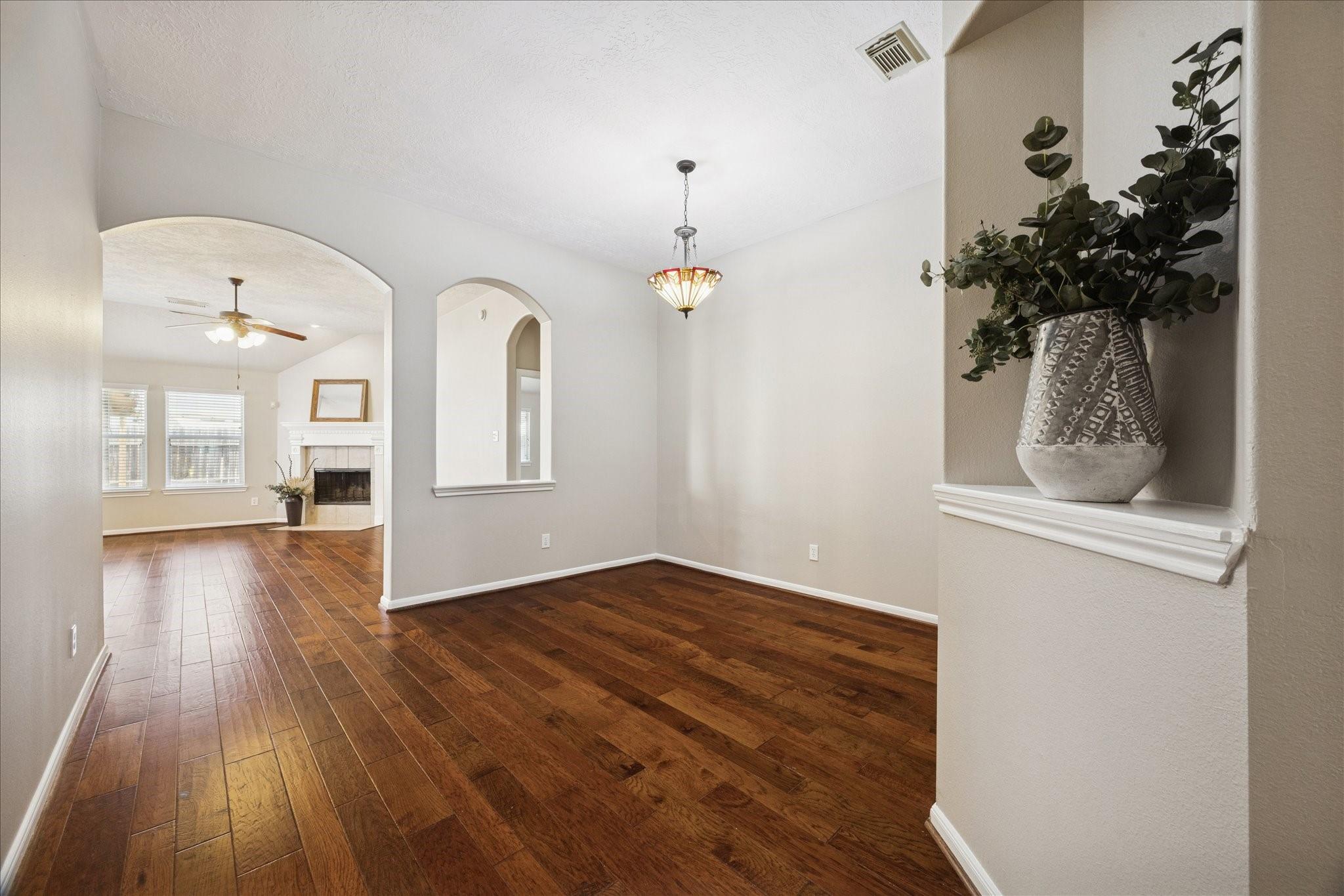 1909 Lazy Hollow Lane