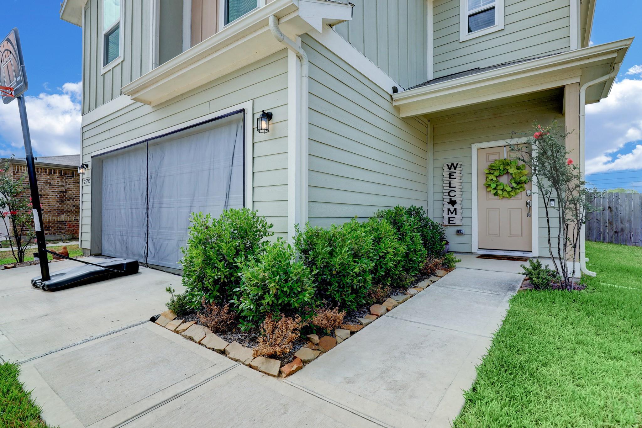 25735 Royal Catchfly Road