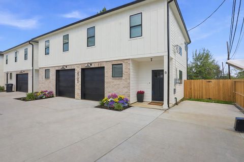 Photo of 4723 Mallow Street, Houston, TX 77033 (MLS # 42449279)