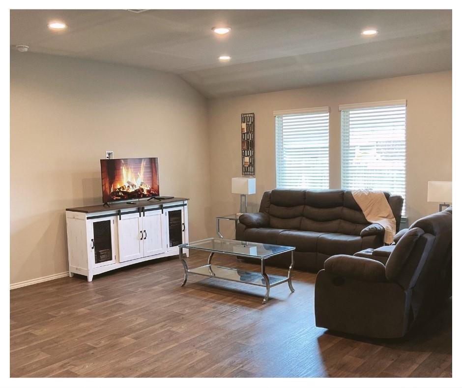 14915 Prickly Pear Cove
