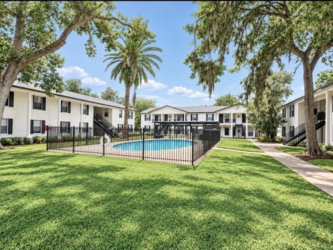 Apartment For Rent - 500 Willow Drive #C6<br/> Lake Jackson, TX 77566