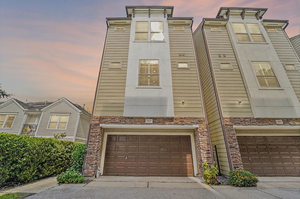 Photo of 2421 Beall Street, Houston, TX 77008 (MLS # 16173198)