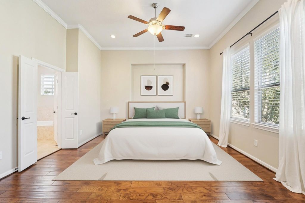 Photo of 2421 Beall Street, Houston, TX 77008 (MLS # 16173198)