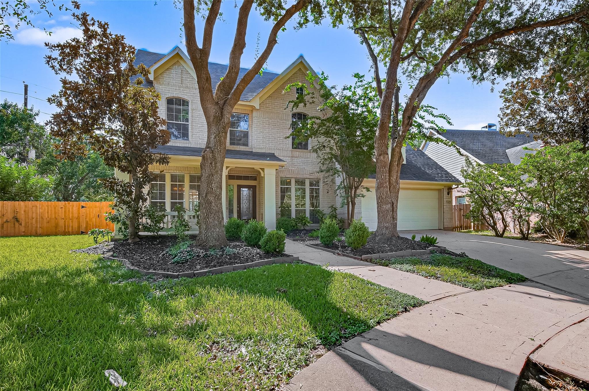 806 Spring Mist Court