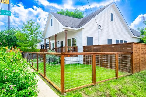 Photo of 200 Carl Street, Houston, TX 77009 (MLS # 54491608)