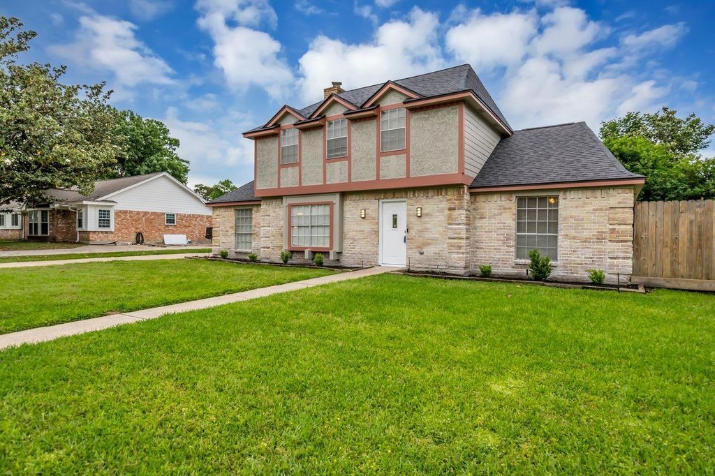 Photo of 8910 Pine Shores Drive, Humble, TX 77346 (MLS # 85861172)