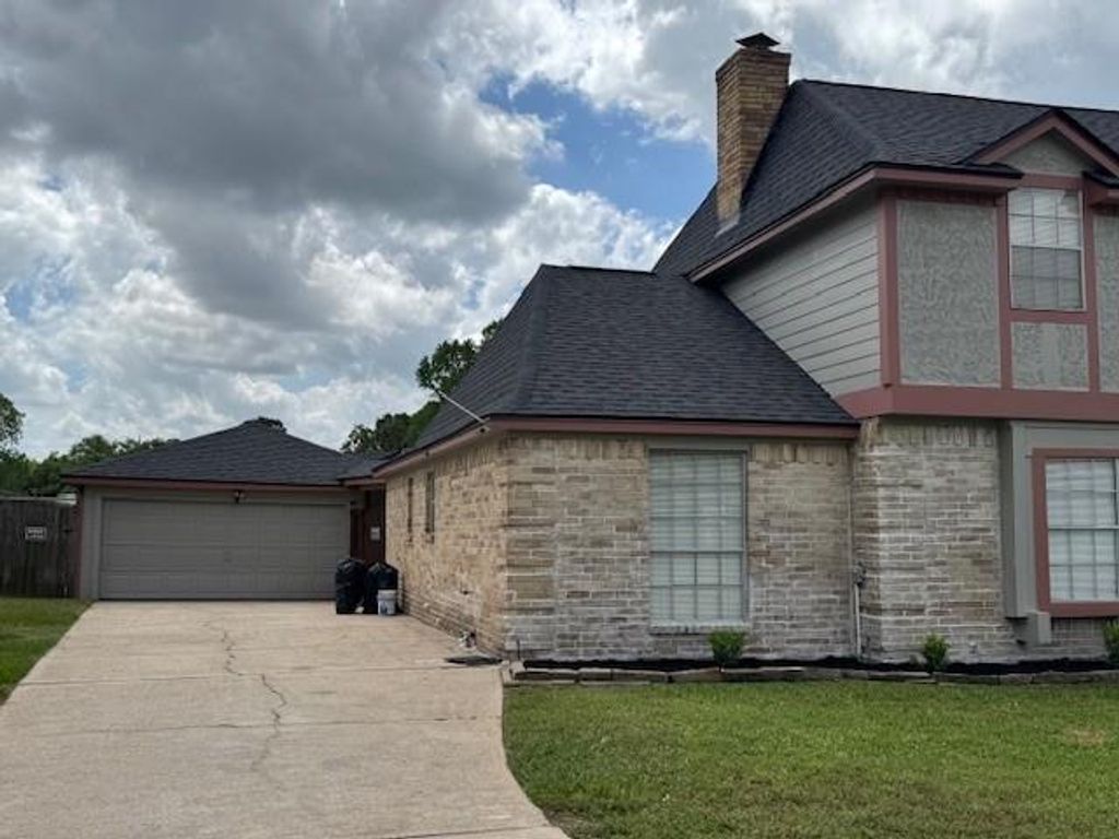 Photo of 8910 Pine Shores Drive, Humble, TX 77346 (MLS # 85861172)