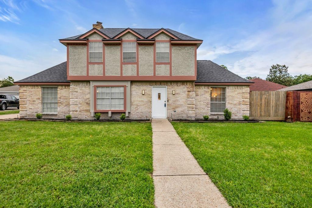 Photo of 8910 Pine Shores Drive, Humble, TX 77346 (MLS # 85861172)