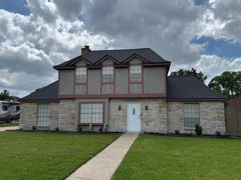Photo of 8910 Pine Shores Drive, Humble, TX 77346 (MLS # 85861172)