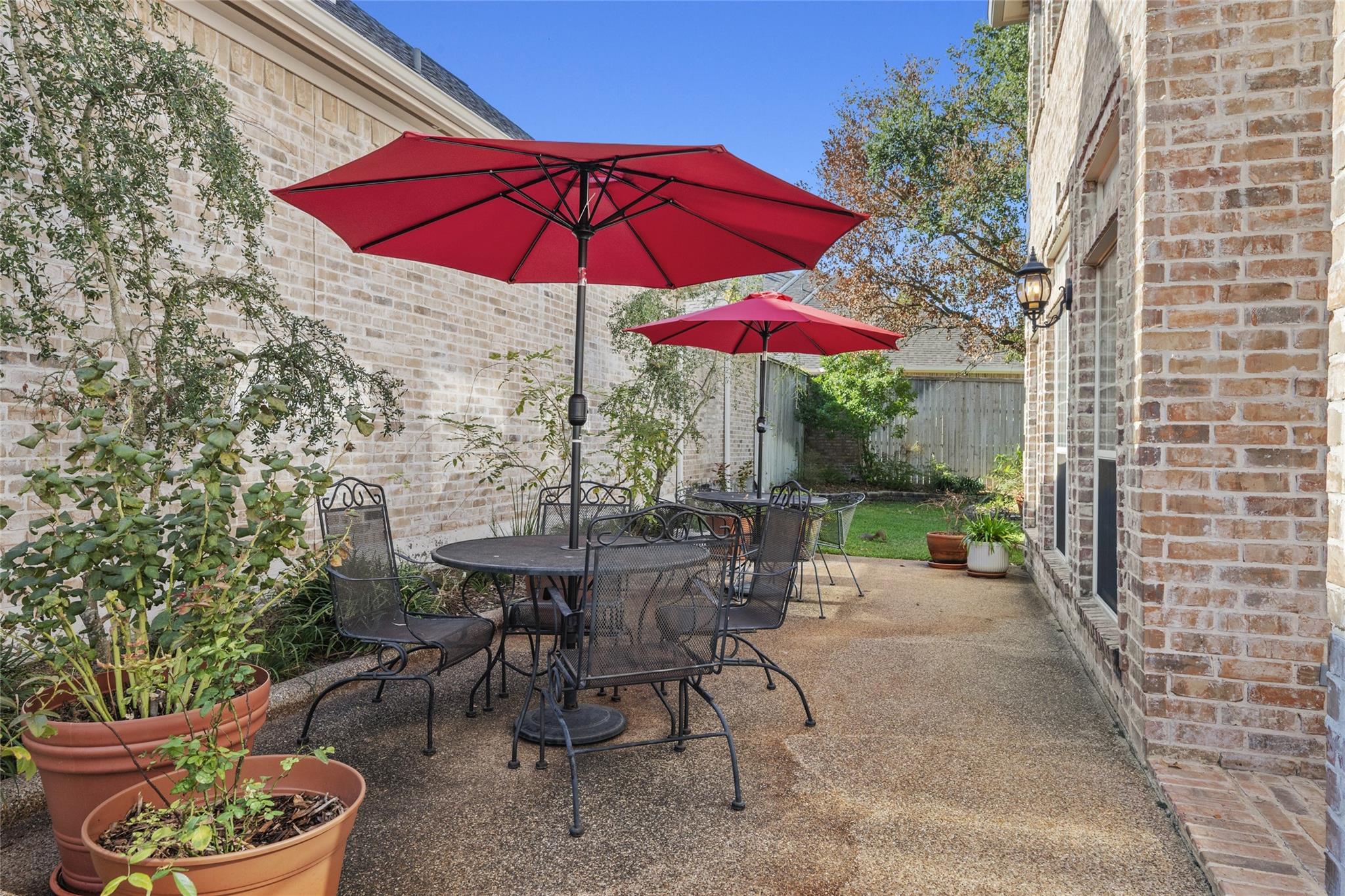 902 Grand Oaks Circle