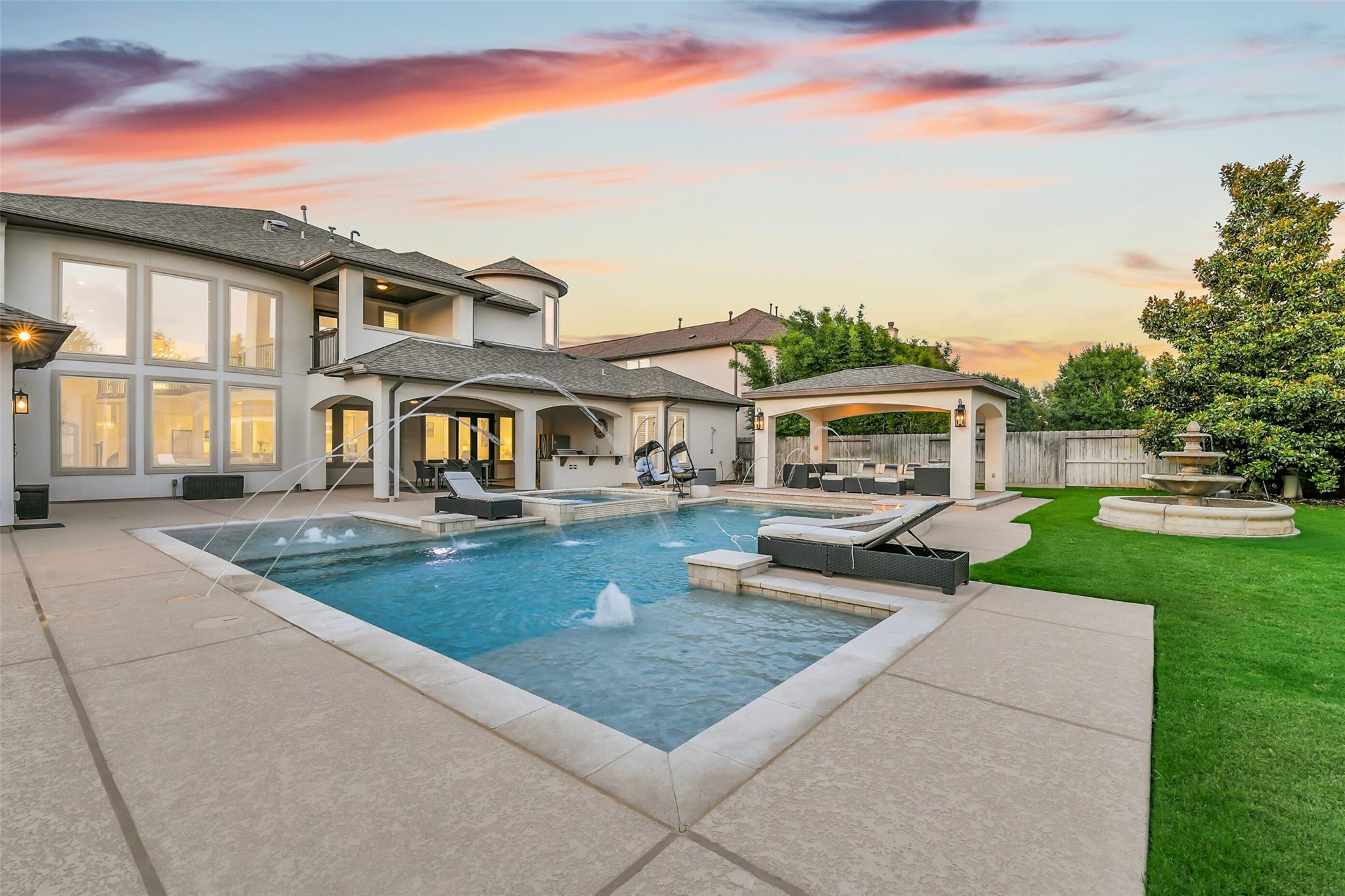 27711 Stonehurst Lane