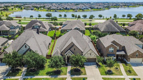 Photo of 10918 Avery Arbor Lane, Cypress, TX 77433 (MLS # 42261679)
