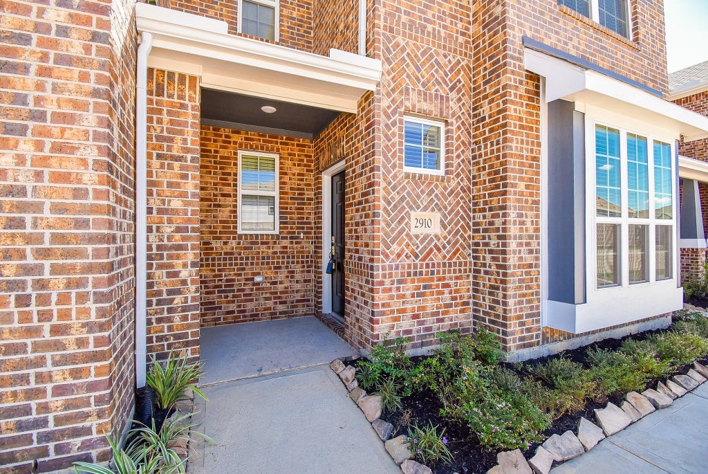 Photo of 2910 Scanlan Meadow #18, Missouri City, TX 77459 (MLS # 97967708)