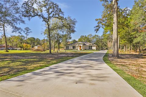 Photo of 26707 Apache Trail, Magnolia, TX 77354 (MLS # 23936505)