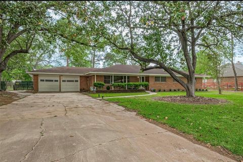 Photo of 9825 Radio Road, Houston, TX 77075 (MLS # 83535593)