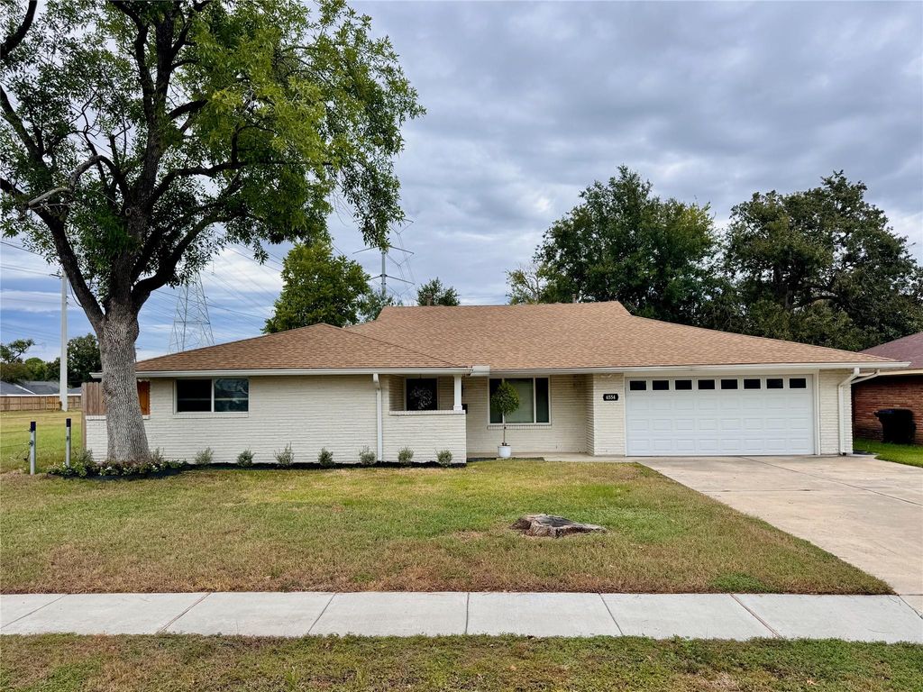 Photo of 6554 Lindyann Lane, Houston, TX 77008 (MLS # 83705847)
