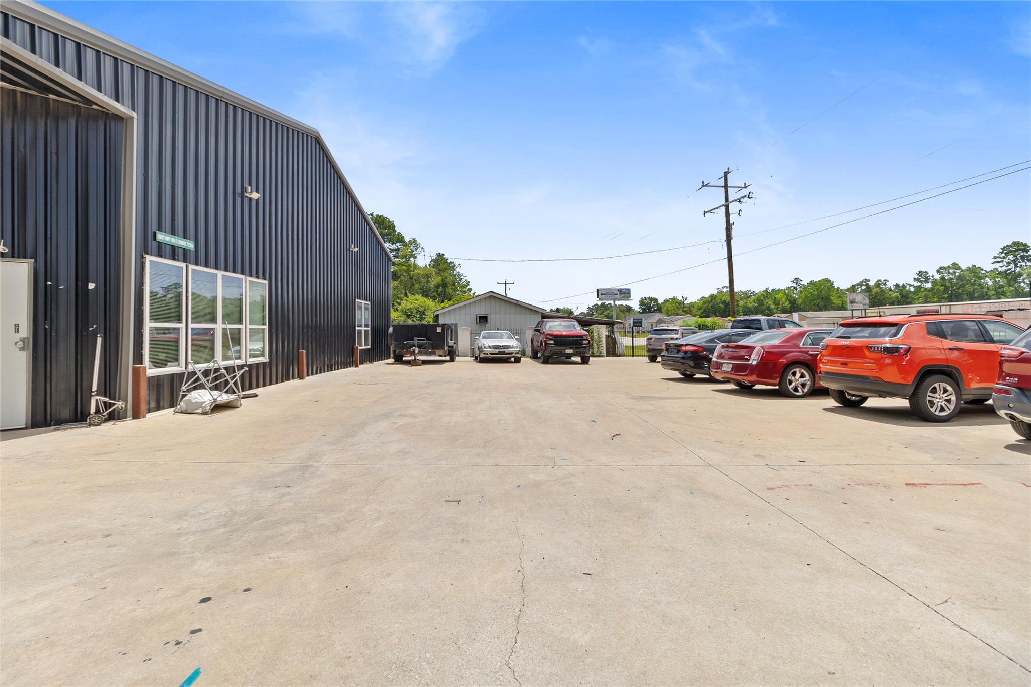 12827 Highway 105 E