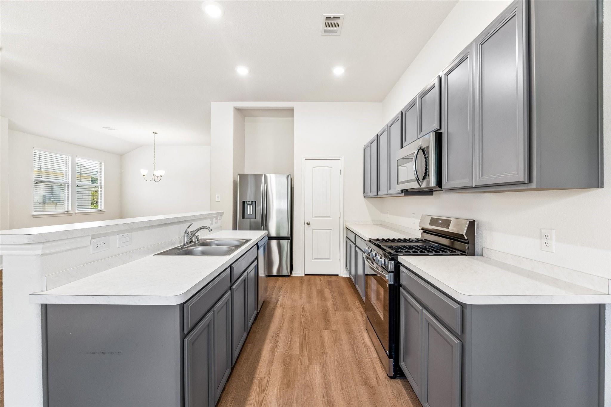 11041 Patriot Court