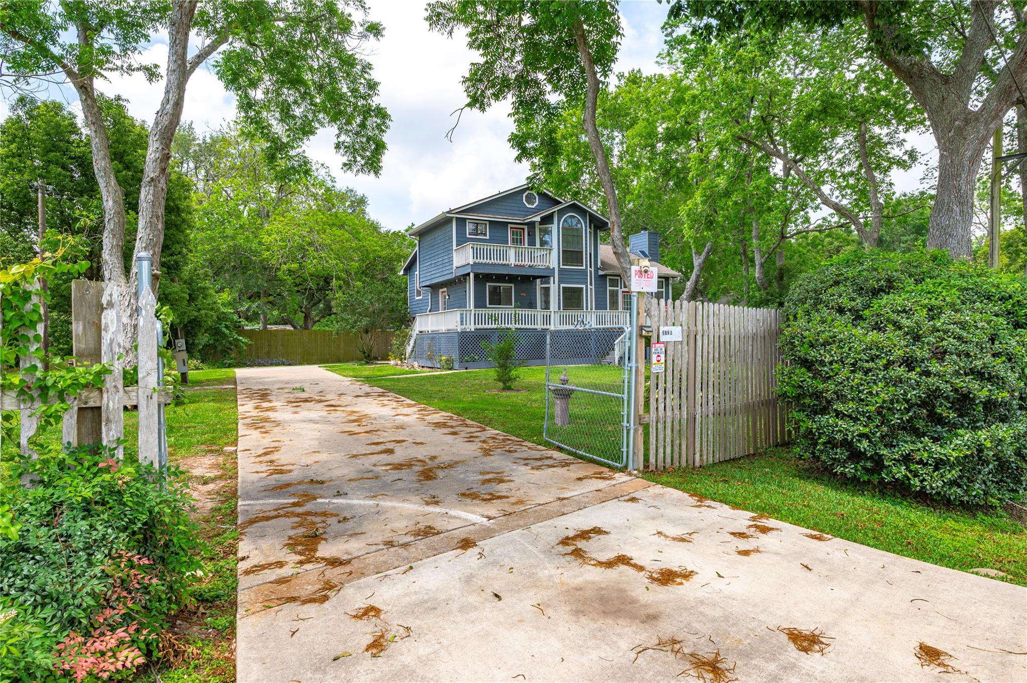 3726 Bayshore Drive