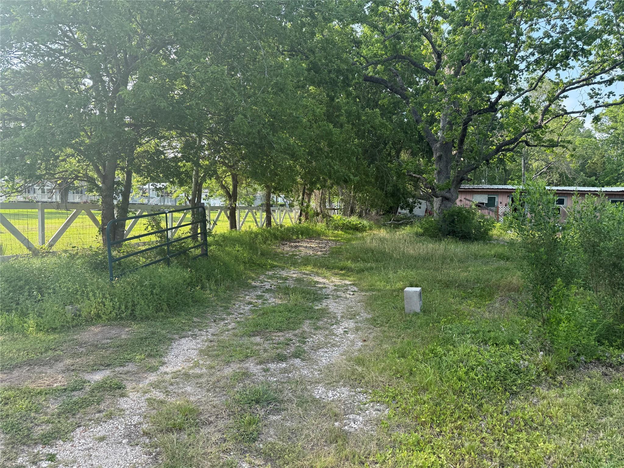 1019 E Archer Road