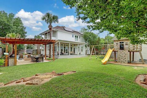 Photo of 701 Oxford Street, Houston, TX 77007 (MLS # 27562578)