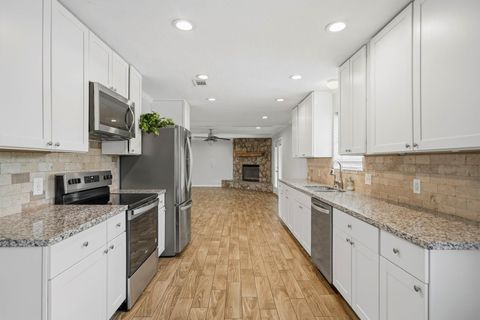 Tiny photo for 302 Country Road 893, Angleton, TX 77515 (MLS # 42683438)