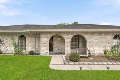 Tiny photo for 302 Country Road 893, Angleton, TX 77515 (MLS # 42683438)