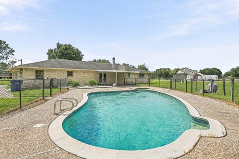 Tiny photo for 302 Country Road 893, Angleton, TX 77515 (MLS # 42683438)