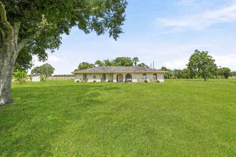 Tiny photo for 302 Country Road 893, Angleton, TX 77515 (MLS # 42683438)