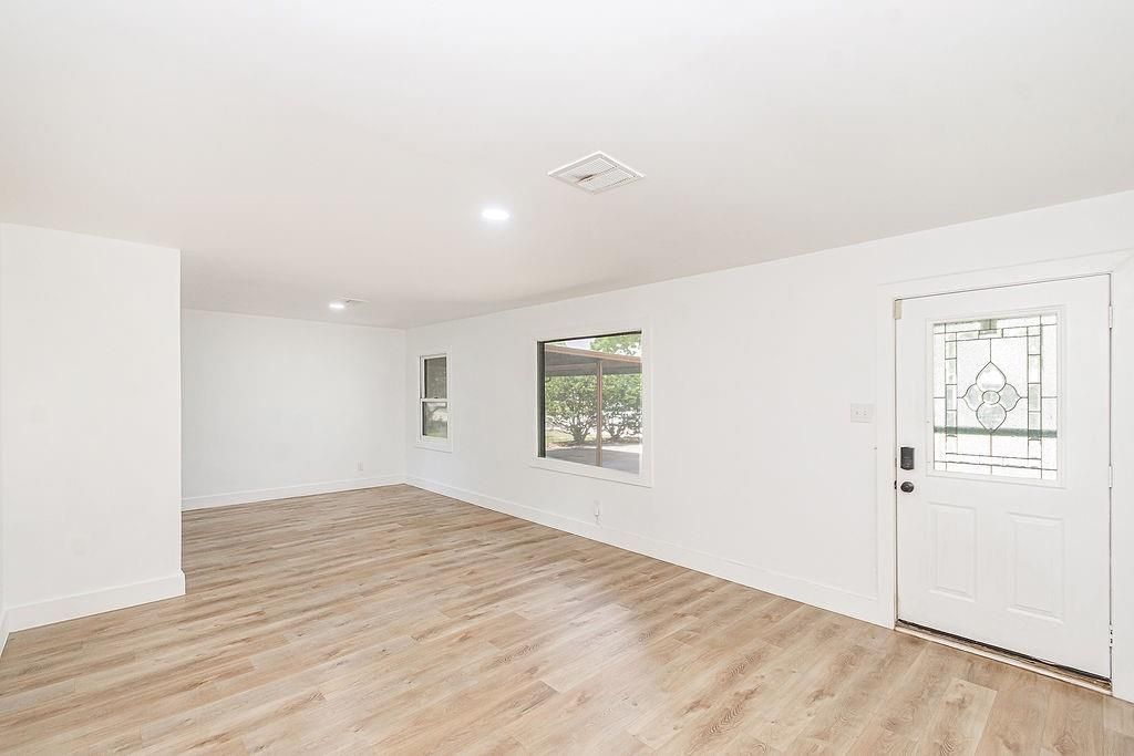 Photo of 525 20th Avenue N, Texas City, TX 77590 (MLS # 54466665)