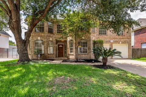 Photo of 12018 Natural Bridges Lane, Sugar Land, TX 77498 (MLS # 87839079)