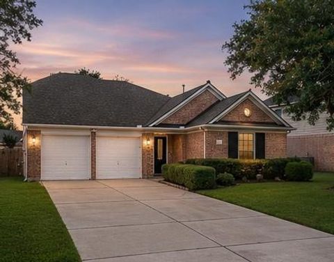 Photo of 2526 Atwood Glen Lane, Houston, TX 77014 (MLS # 90997146)